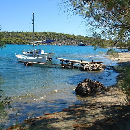 Verdelis Inn Epidaurus Exterior photo